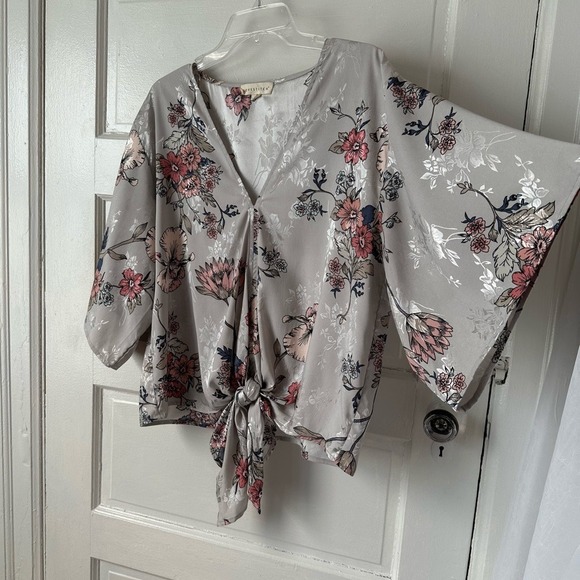 Lovestitch Floral Flowy Blouse Gray Pink Romantic Date Feminine Kimono Sleeve Lg - Picture 10 of 15